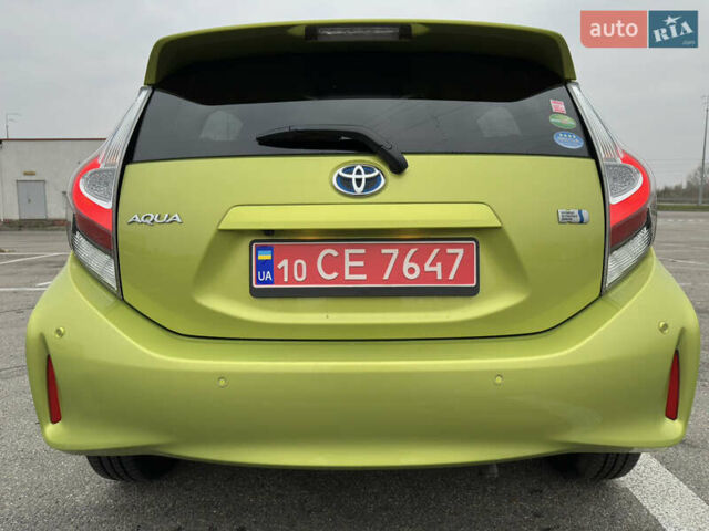 Зелений Тойота Aqua, об'ємом двигуна 1.5 л та пробігом 108 тис. км за 12900 $, фото 27 на Automoto.ua