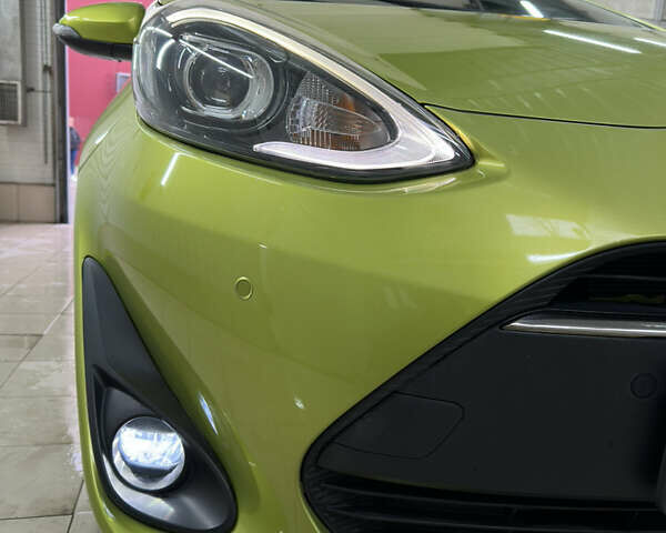 Зелений Тойота Aqua, об'ємом двигуна 1.5 л та пробігом 108 тис. км за 12900 $, фото 7 на Automoto.ua