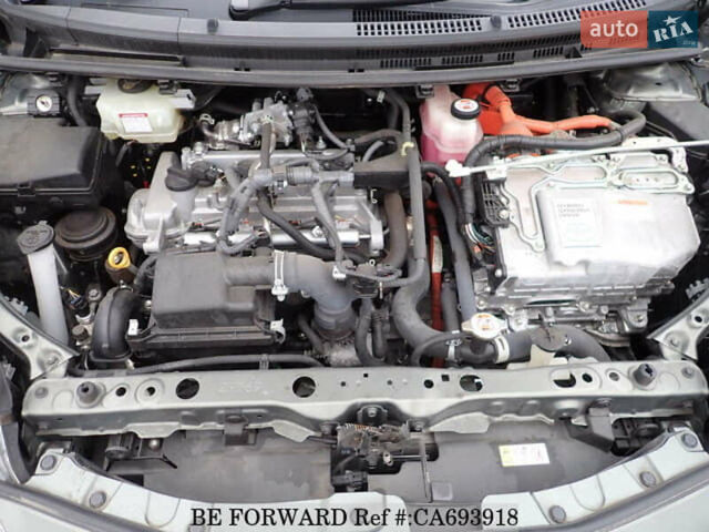 Зеленый Тойота Aqua, объемом двигателя 1.5 л и пробегом 58 тыс. км за 14600 $, фото 48 на Automoto.ua