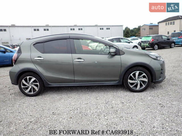 Зеленый Тойота Aqua, объемом двигателя 1.5 л и пробегом 58 тыс. км за 14600 $, фото 6 на Automoto.ua