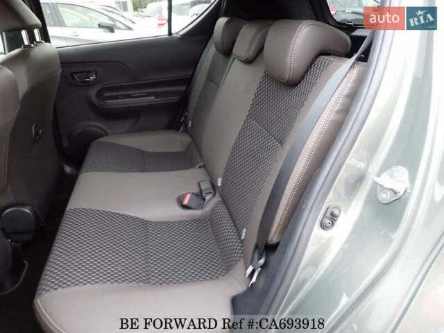 Зеленый Тойота Aqua, объемом двигателя 1.5 л и пробегом 58 тыс. км за 14600 $, фото 34 на Automoto.ua