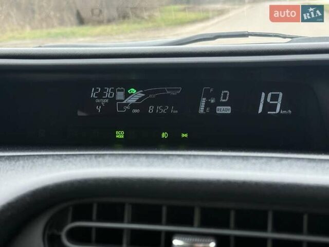 Оранжевый Тойота Aqua, объемом двигателя 1.5 л и пробегом 81 тыс. км за 11500 $, фото 29 на Automoto.ua