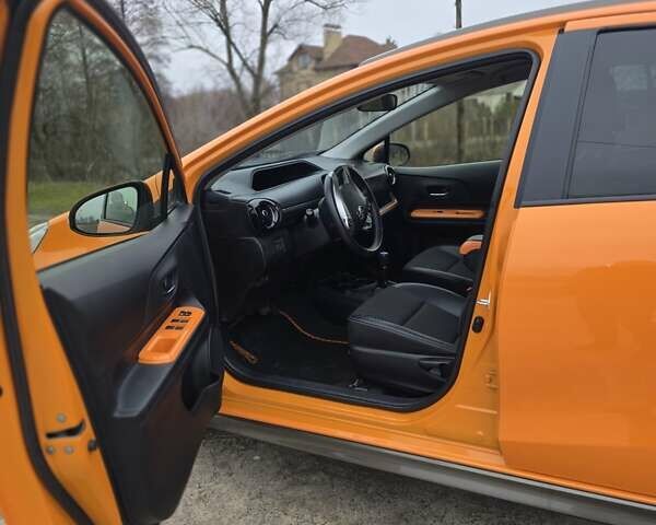 Оранжевый Тойота Aqua, объемом двигателя 1.5 л и пробегом 81 тыс. км за 11500 $, фото 15 на Automoto.ua