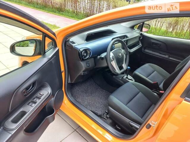 Оранжевый Тойота Aqua, объемом двигателя 1.5 л и пробегом 63 тыс. км за 10900 $, фото 12 на Automoto.ua