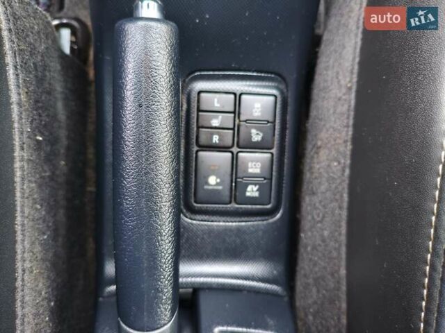 Оранжевый Тойота Aqua, объемом двигателя 1.5 л и пробегом 97 тыс. км за 13400 $, фото 26 на Automoto.ua