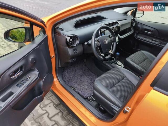 Оранжевый Тойота Aqua, объемом двигателя 1.5 л и пробегом 97 тыс. км за 13400 $, фото 15 на Automoto.ua