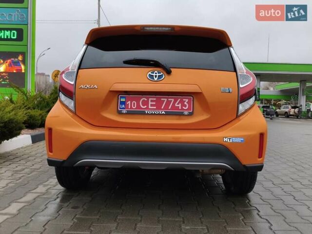 Оранжевый Тойота Aqua, объемом двигателя 1.5 л и пробегом 97 тыс. км за 13400 $, фото 6 на Automoto.ua