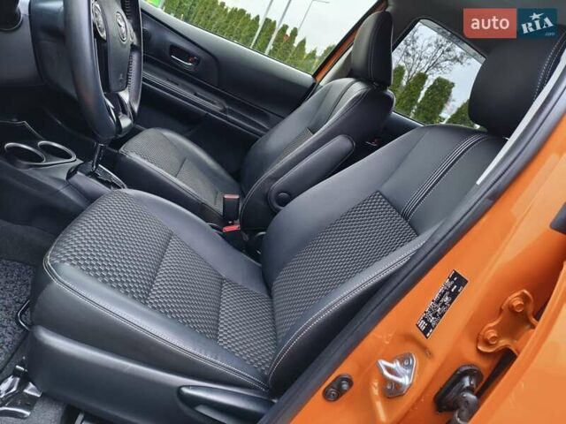 Оранжевый Тойота Aqua, объемом двигателя 1.5 л и пробегом 97 тыс. км за 13400 $, фото 31 на Automoto.ua