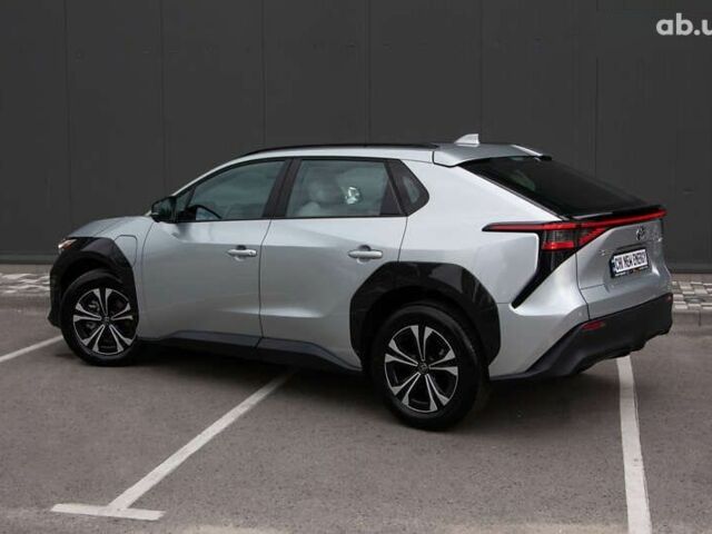 Тойота bZ, объемом двигателя 2.45 л и пробегом 1 тыс. км за 27200 $, фото 3 на Automoto.ua