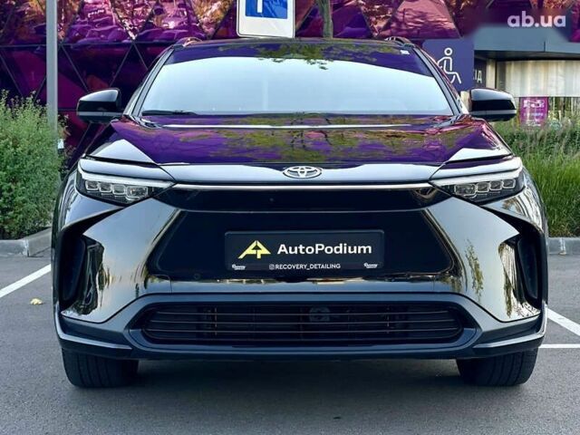 Тойота bZ, объемом двигателя 2.45 л и пробегом 19 тыс. км за 28999 $, фото 3 на Automoto.ua