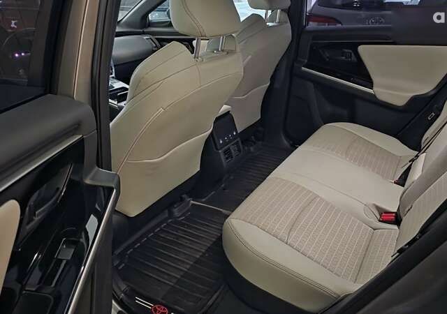 Тойота bZ, объемом двигателя 2.45 л и пробегом 9 тыс. км за 29500 $, фото 9 на Automoto.ua