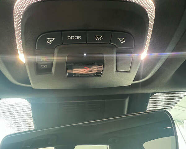 Белый Тойота bZ4X, объемом двигателя 0 л и пробегом 14 тыс. км за 26000 $, фото 7 на Automoto.ua