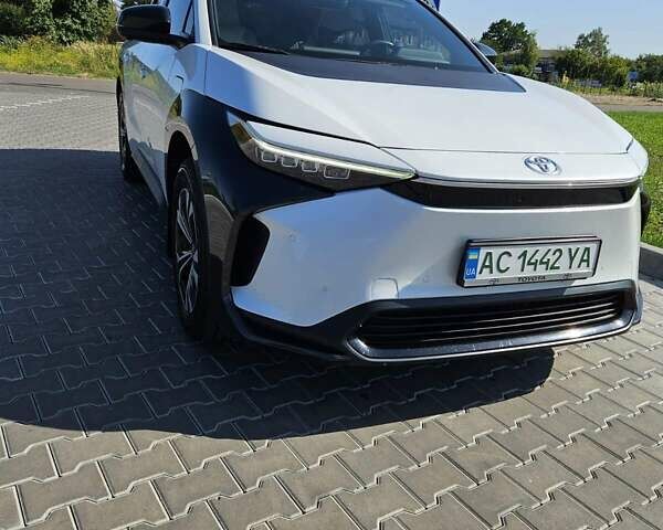 Білий Тойота bZ4X, об'ємом двигуна 0 л та пробігом 16 тис. км за 23900 $, фото 23 на Automoto.ua