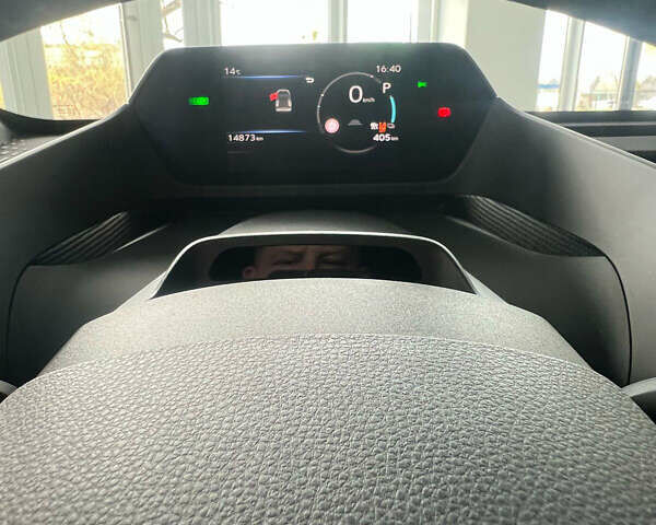 Белый Тойота bZ4X, объемом двигателя 0 л и пробегом 14 тыс. км за 24800 $, фото 8 на Automoto.ua
