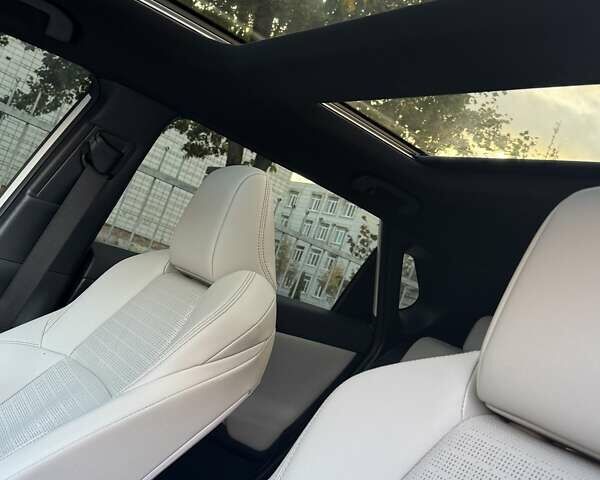 Белый Тойота bZ4X, объемом двигателя 0 л и пробегом 62 тыс. км за 24800 $, фото 17 на Automoto.ua