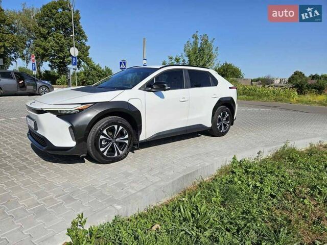 Білий Тойота bZ4X, об'ємом двигуна 0 л та пробігом 16 тис. км за 23900 $, фото 16 на Automoto.ua
