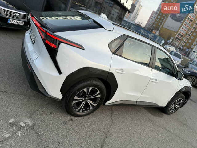 Белый Тойота bZ4X, объемом двигателя 0 л и пробегом 44 тыс. км за 22990 $, фото 14 на Automoto.ua