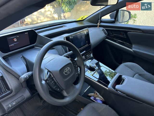 Білий Тойота bZ4X, об'ємом двигуна 0 л та пробігом 27 тис. км за 25400 $, фото 12 на Automoto.ua
