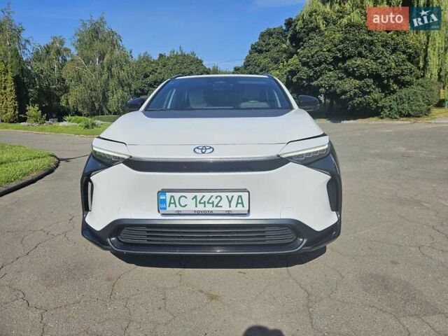 Білий Тойота bZ4X, об'ємом двигуна 0 л та пробігом 16 тис. км за 23900 $, фото 10 на Automoto.ua