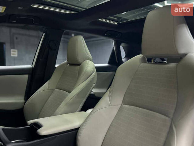 Белый Тойота bZ4X, объемом двигателя 0 л и пробегом 9 тыс. км за 27000 $, фото 7 на Automoto.ua