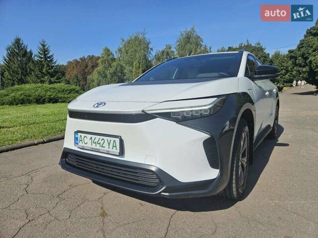 Білий Тойота bZ4X, об'ємом двигуна 0 л та пробігом 16 тис. км за 23900 $, фото 15 на Automoto.ua