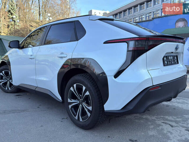 Білий Тойота bZ4X, об'ємом двигуна 0 л та пробігом 21 тис. км за 23500 $, фото 15 на Automoto.ua