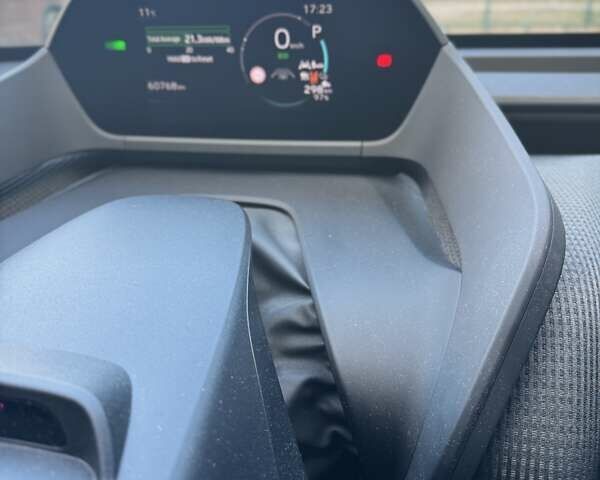 Белый Тойота bZ4X, объемом двигателя 0 л и пробегом 62 тыс. км за 24800 $, фото 7 на Automoto.ua