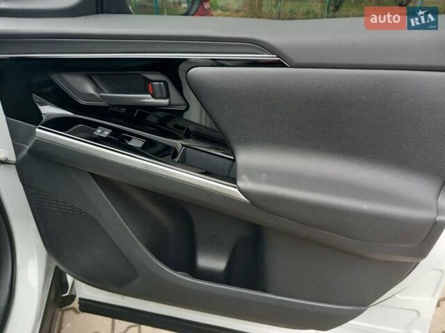 Білий Тойота bZ4X, об'ємом двигуна 0 л та пробігом 48 тис. км за 25300 $, фото 20 на Automoto.ua