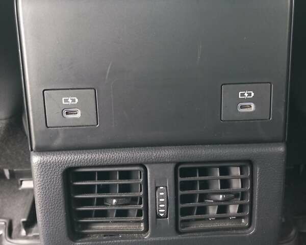 Білий Тойота bZ4X, об'ємом двигуна 0 л та пробігом 48 тис. км за 25300 $, фото 40 на Automoto.ua