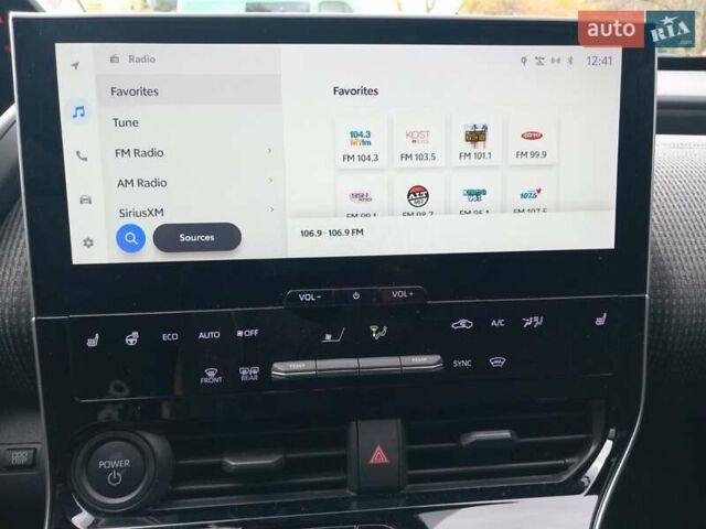 Білий Тойота bZ4X, об'ємом двигуна 0 л та пробігом 48 тис. км за 25300 $, фото 35 на Automoto.ua