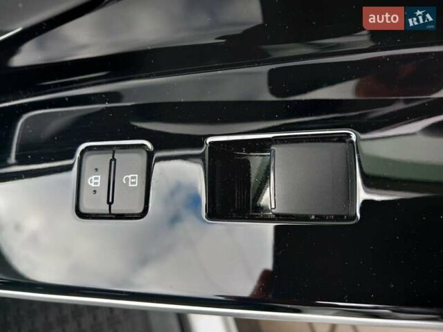 Білий Тойота bZ4X, об'ємом двигуна 0 л та пробігом 48 тис. км за 25300 $, фото 27 на Automoto.ua