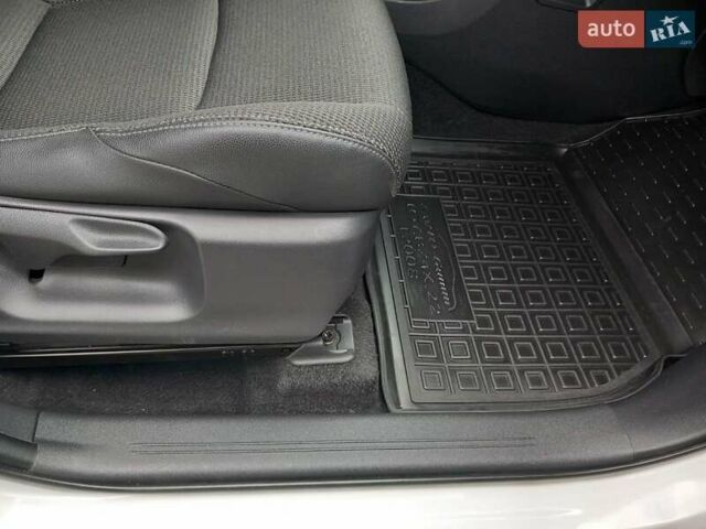 Білий Тойота bZ4X, об'ємом двигуна 0 л та пробігом 48 тис. км за 25300 $, фото 24 на Automoto.ua