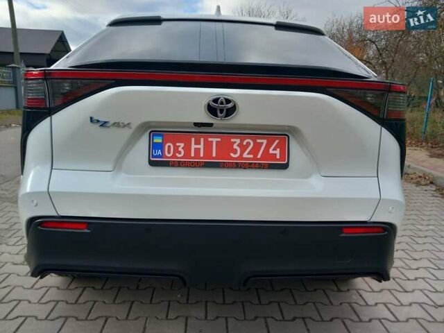 Білий Тойота bZ4X, об'ємом двигуна 0 л та пробігом 48 тис. км за 25300 $, фото 7 на Automoto.ua