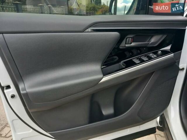 Білий Тойота bZ4X, об'ємом двигуна 0 л та пробігом 48 тис. км за 25300 $, фото 19 на Automoto.ua