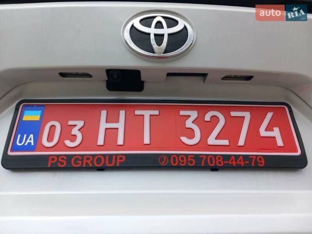 Білий Тойота bZ4X, об'ємом двигуна 0 л та пробігом 48 тис. км за 25300 $, фото 10 на Automoto.ua