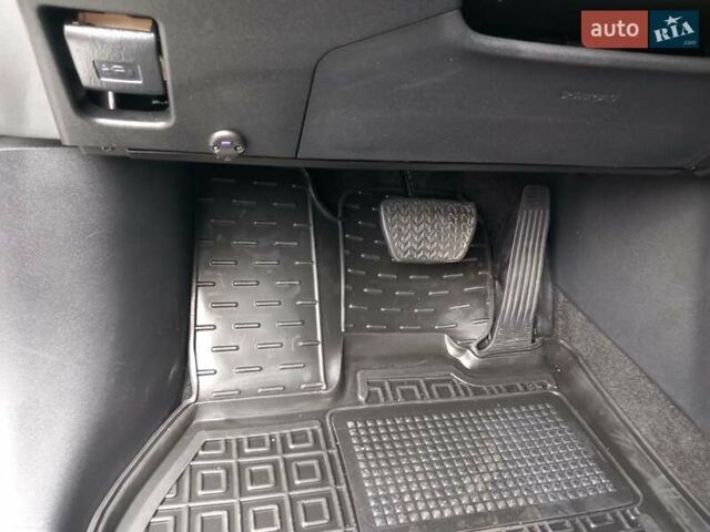 Білий Тойота bZ4X, об'ємом двигуна 0 л та пробігом 48 тис. км за 25300 $, фото 21 на Automoto.ua