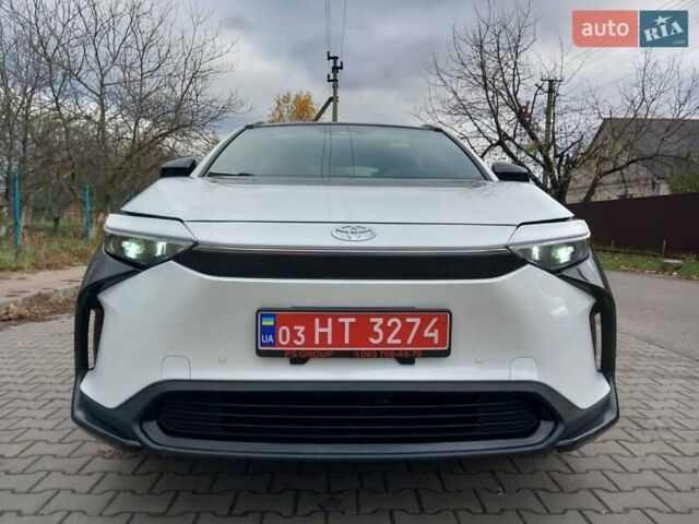 Білий Тойота bZ4X, об'ємом двигуна 0 л та пробігом 48 тис. км за 25300 $, фото 1 на Automoto.ua