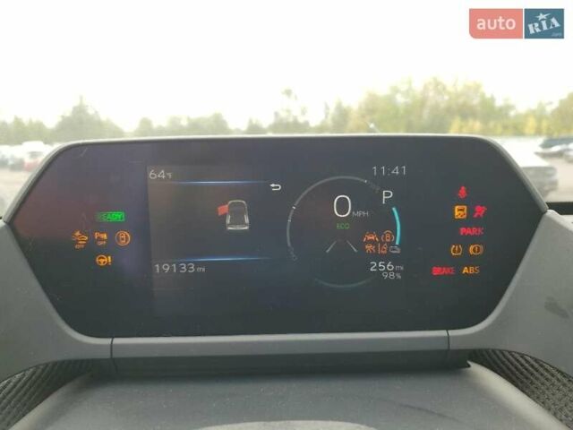 Белый Тойота bZ4X, объемом двигателя 0 л и пробегом 30 тыс. км за 15100 $, фото 8 на Automoto.ua