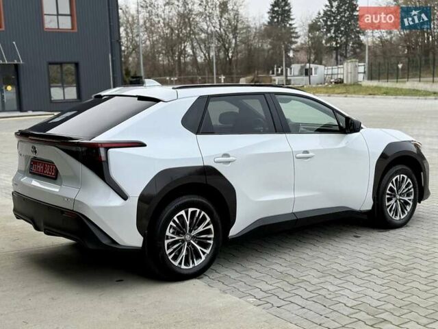 Белый Тойота bZ4X, объемом двигателя 0 л и пробегом 2 тыс. км за 27999 $, фото 19 на Automoto.ua