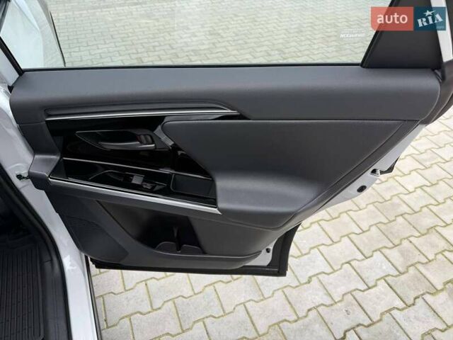 Белый Тойота bZ4X, объемом двигателя 0 л и пробегом 2 тыс. км за 27999 $, фото 75 на Automoto.ua