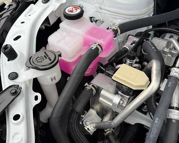 Белый Тойота bZ4X, объемом двигателя 0 л и пробегом 2 тыс. км за 27999 $, фото 55 на Automoto.ua