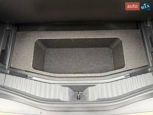 Белый Тойота bZ4X, объемом двигателя 0 л и пробегом 2 тыс. км за 27999 $, фото 63 на Automoto.ua