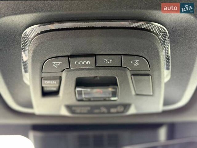 Белый Тойота bZ4X, объемом двигателя 0 л и пробегом 2 тыс. км за 27999 $, фото 147 на Automoto.ua