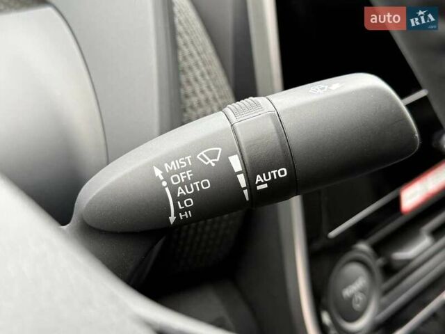 Белый Тойота bZ4X, объемом двигателя 0 л и пробегом 2 тыс. км за 27999 $, фото 143 на Automoto.ua