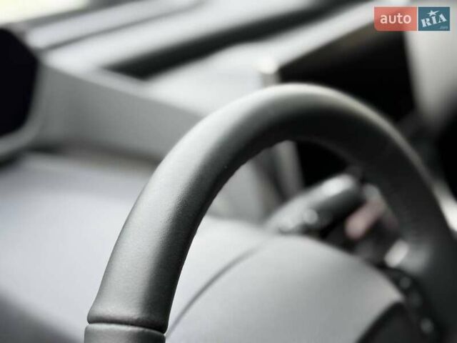 Белый Тойота bZ4X, объемом двигателя 0 л и пробегом 2 тыс. км за 27999 $, фото 129 на Automoto.ua