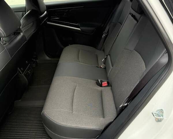 Белый Тойота bZ4X, объемом двигателя 0 л и пробегом 2 тыс. км за 27999 $, фото 69 на Automoto.ua