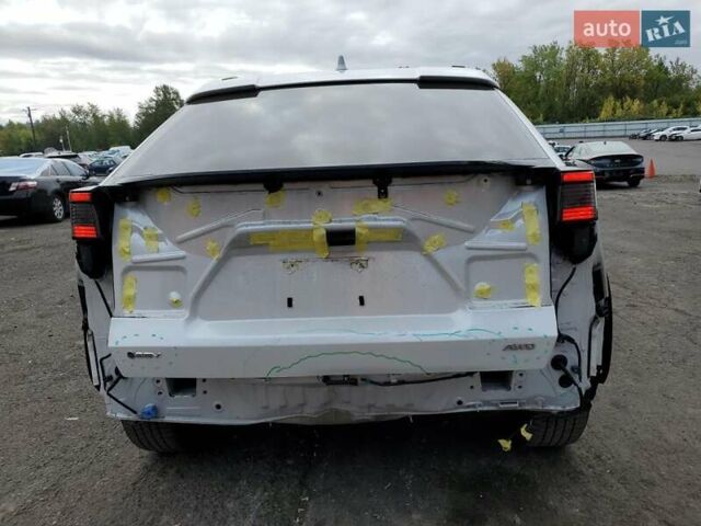 Белый Тойота bZ4X, объемом двигателя 0 л и пробегом 30 тыс. км за 15100 $, фото 5 на Automoto.ua