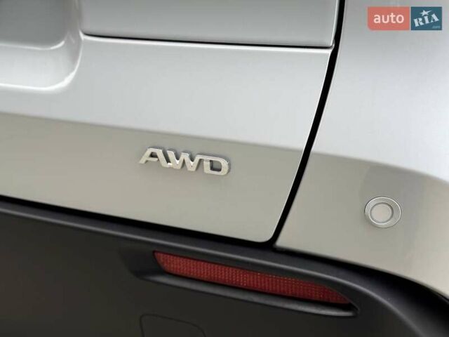 Белый Тойота bZ4X, объемом двигателя 0 л и пробегом 2 тыс. км за 27999 $, фото 27 на Automoto.ua