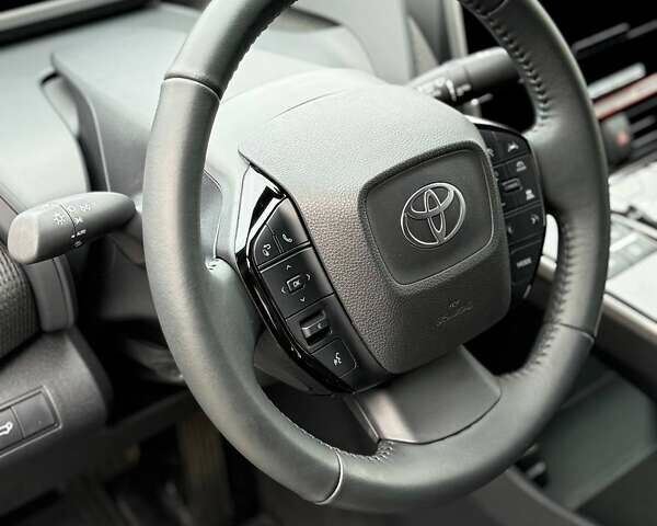 Белый Тойота bZ4X, объемом двигателя 0 л и пробегом 2 тыс. км за 27999 $, фото 148 на Automoto.ua