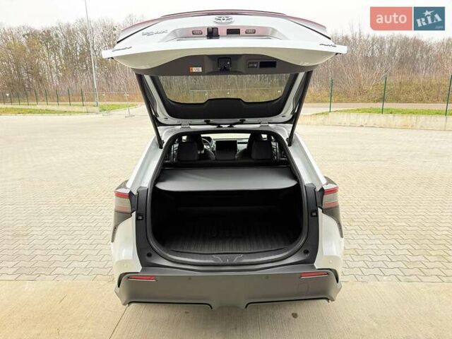 Белый Тойота bZ4X, объемом двигателя 0 л и пробегом 2 тыс. км за 27999 $, фото 57 на Automoto.ua